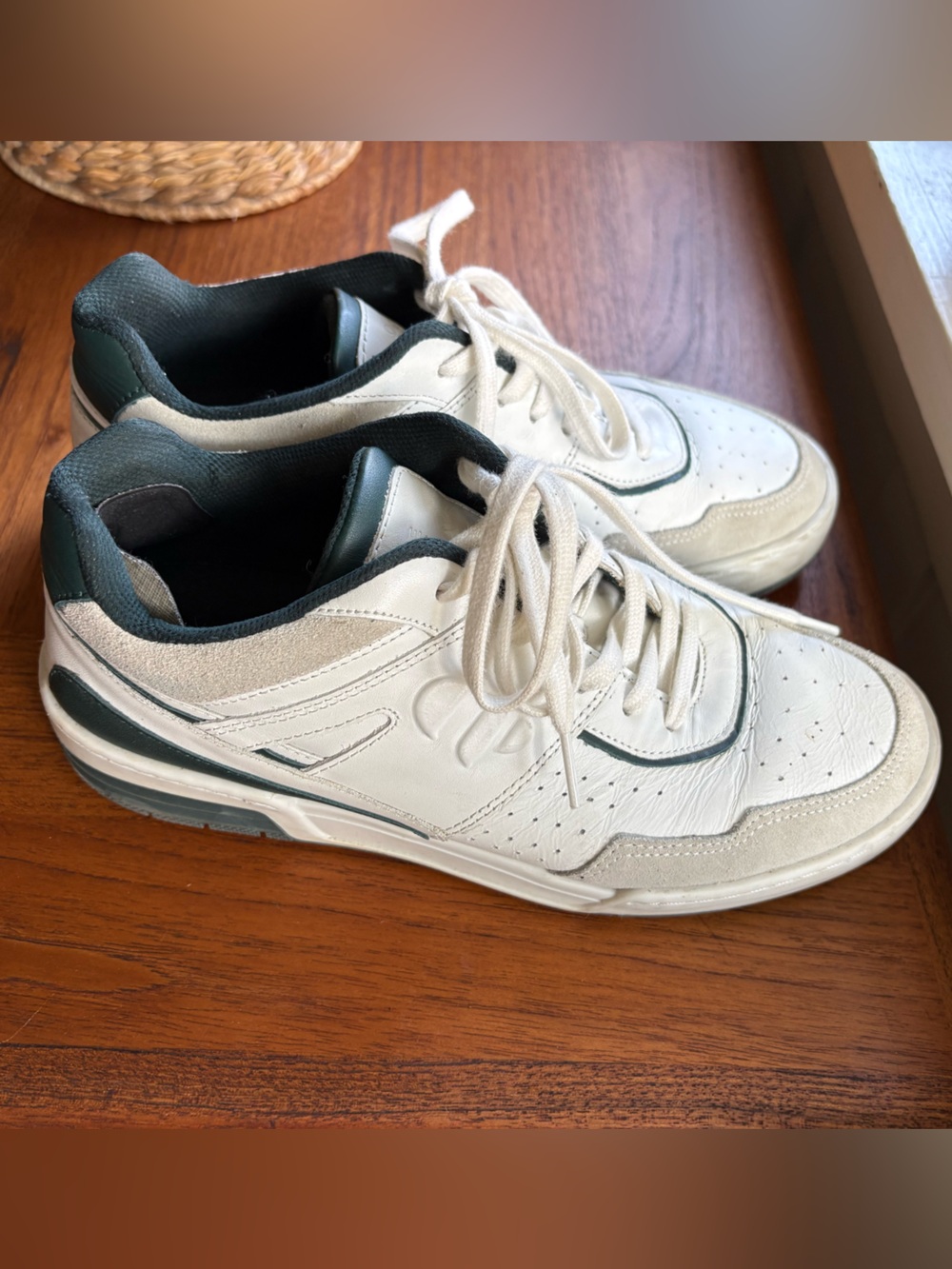 Women's White & Green Low-Top Casual Sneakers - Picture 5 of 9
